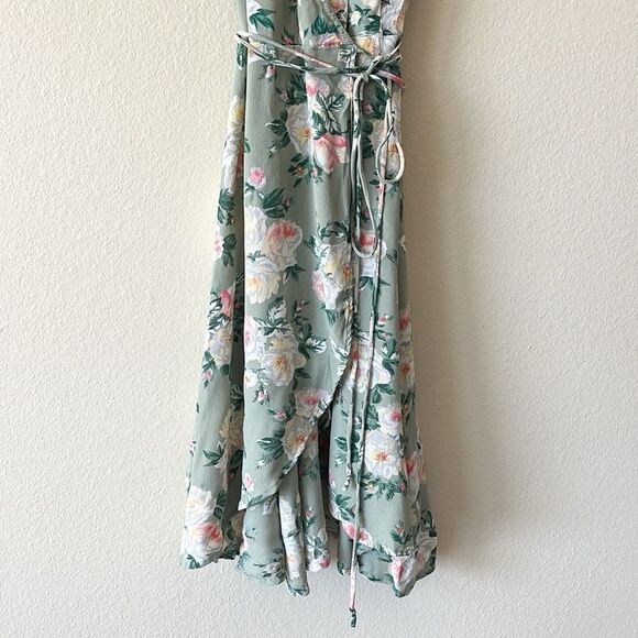Privacy Please Floral Off Shoulder Wrap Dress - Picture 6 of 11